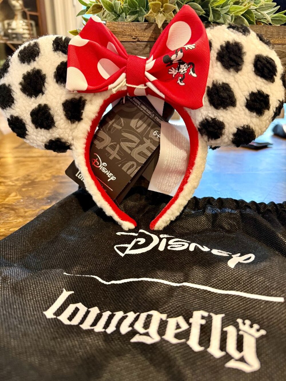 Loungefly Minnie Mouse Rocks the Dots Classic Sherpa Ear Headband